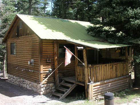 cabin16-porch.JPG (102204 bytes)